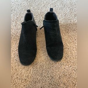 Toms booties, 8.5, side zip, black on gray